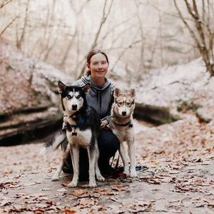 Meet your Posher, Hayley